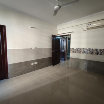 Room in 3 BHK Apartment at Maya Garden City, Nagla Road – for Rent