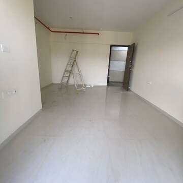 Room in 2 BHK Apartment at Delta Woods, Penkarpada – for Rent