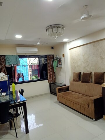Team Area in 1.5 BHK Apartment at Dwarka CHS Borivali, Borivali West – for Rent