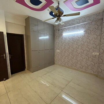 Bathroom in 3 BHK Apartment at Motiaz Royal Citi, Nagla Road – for Rent