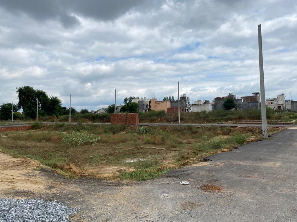 Plot For Sale in Om Tower Greater Noida