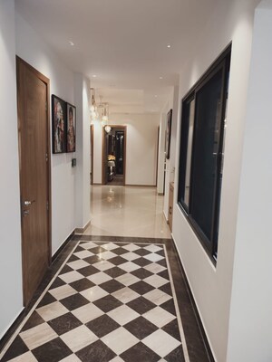 Building Lobby in 4 BHK Builder Floor at Ardee City, Sector 52 – for Sale