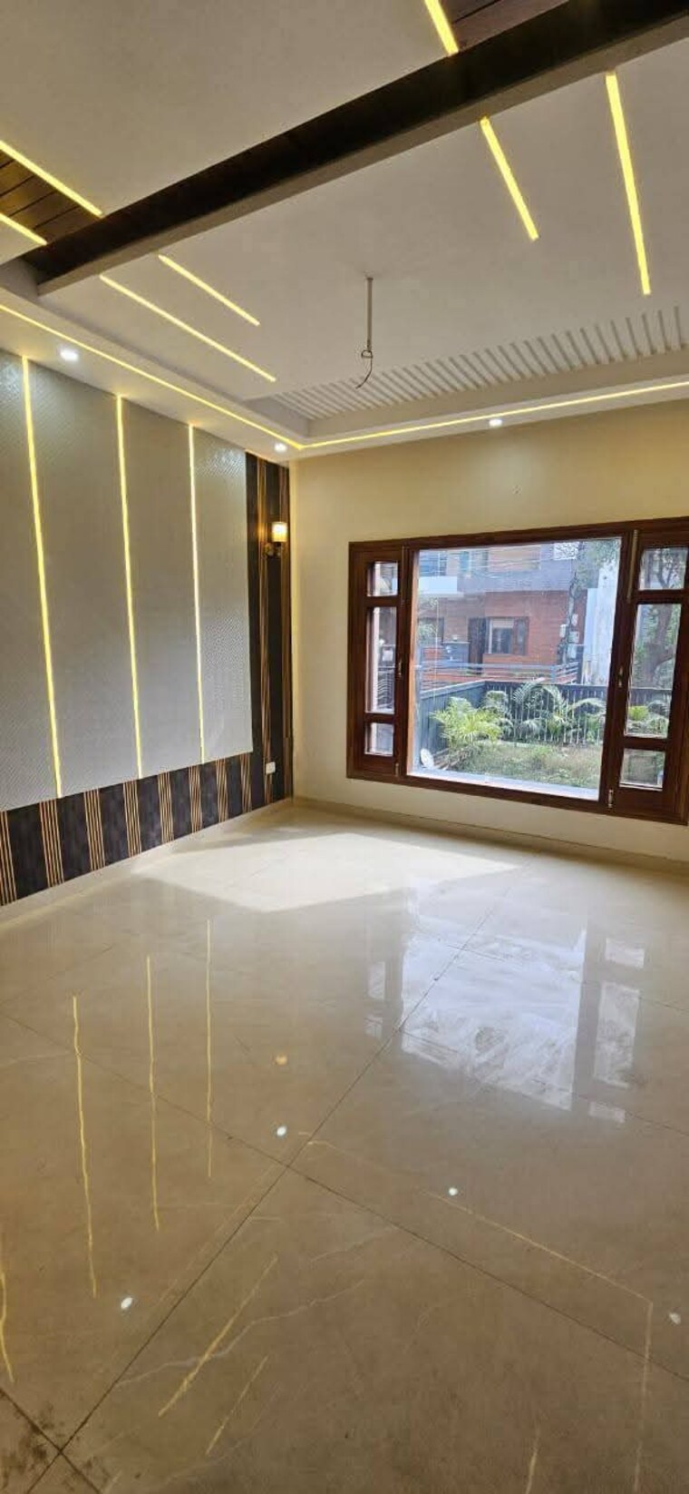 Room, sector 125 5 Bedroom 234 Sq.Yd. Independent House In Sector 125 Mohali 9185150