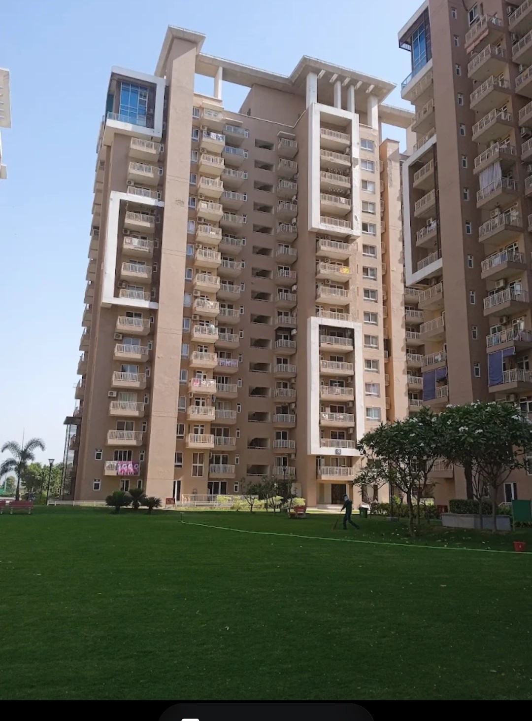 3 BHK + Study Room Apartment For Sale in Emaar Palm Gardens