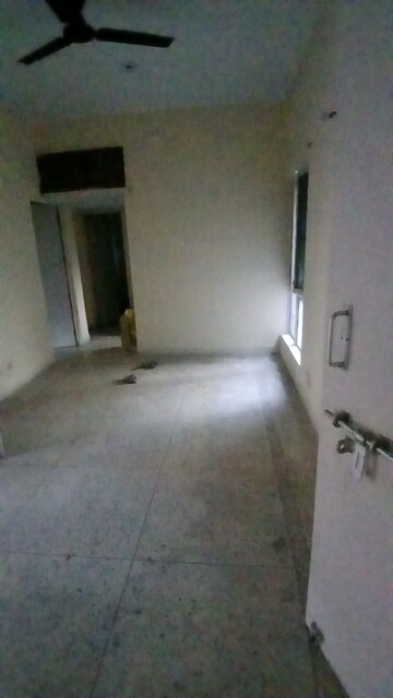 Furnished Amenities in 2 BHK Apartment at Srijan Apartments, Sector 62 – for Rent