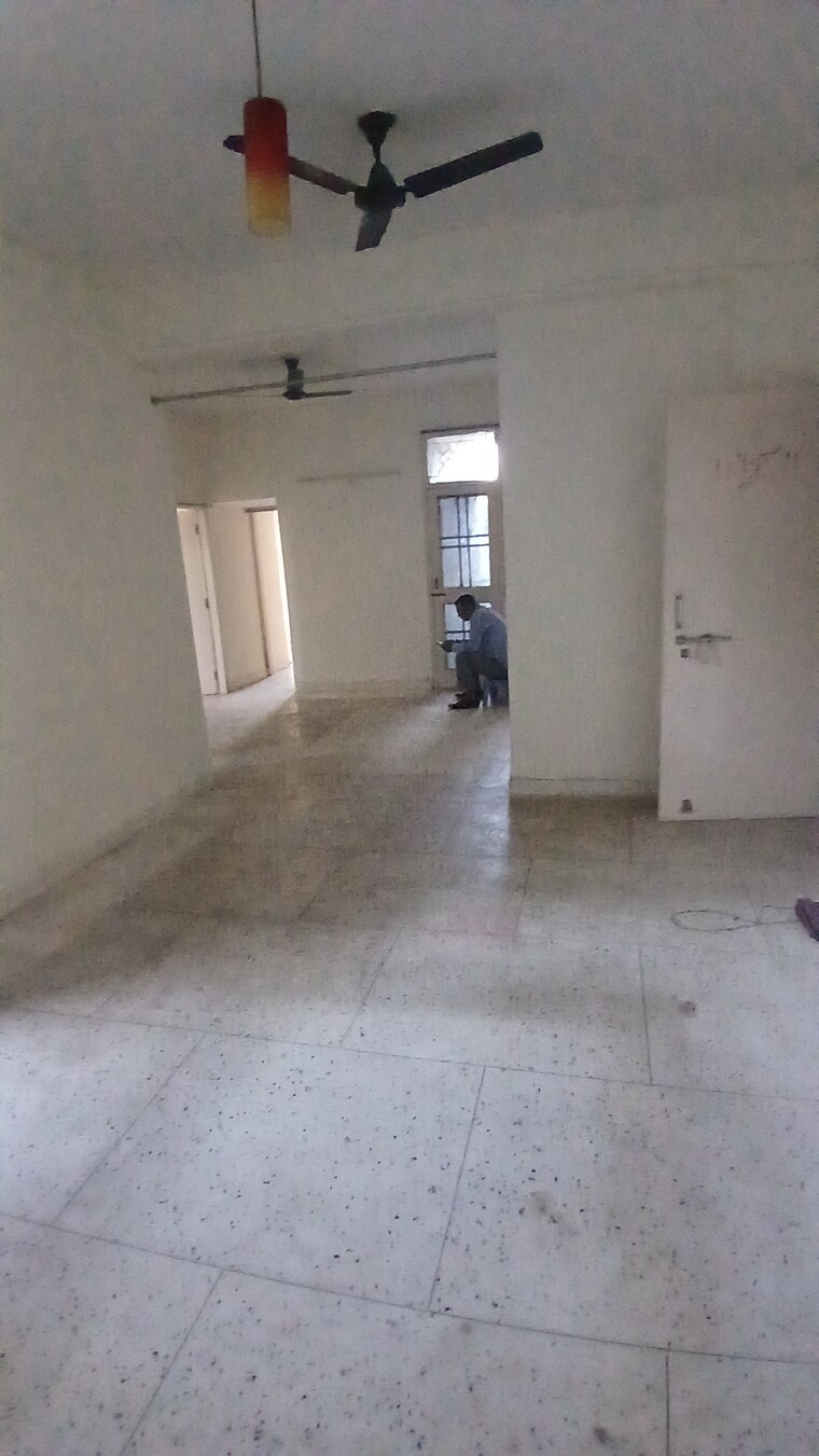 Bathroom, srijan-apartments 2 Bedroom 1000 Sq.Ft. Apartment In Sector 62 Noida 9185166