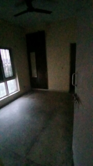 Furnished Amenities in 2 BHK Apartment at Srijan Apartments, Sector 62 – for Rent