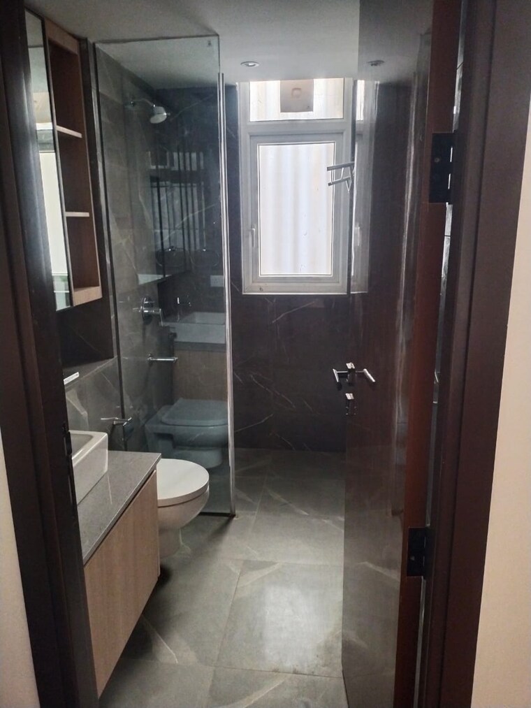 Bathroom, dlf city phase 3 4 Bedroom 270 Sq.Yd. Builder Floor In Dlf City Phase 3 Gurgaon 9185162