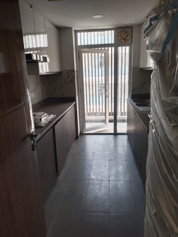 Balcony in 4 BHK Builder Floor at Dlf City Phase 3 – for Rent