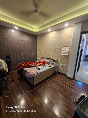 Bedroom in 3 BHK Builder Floor at Sector 64 – for Rent