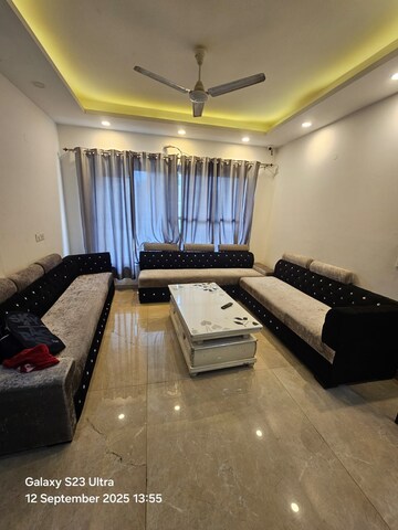 Living Room in 3 BHK Builder Floor at Sector 64 – for Rent