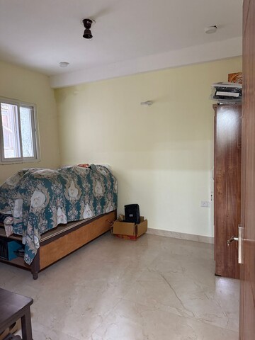 Bedroom in 3 BHK Builder Floor at Sector 64 – for Rent