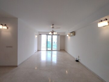 Room in 3 BHK Builder Floor at Unitech South City II, Sector 50 – for Rent