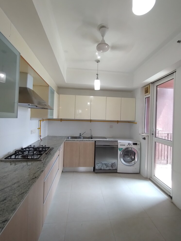 Kitchen, unitech-south-city-ii 3 Bedroom 2500 Sq.Ft. Builder Floor In Sector 50 Gurgaon 9185168