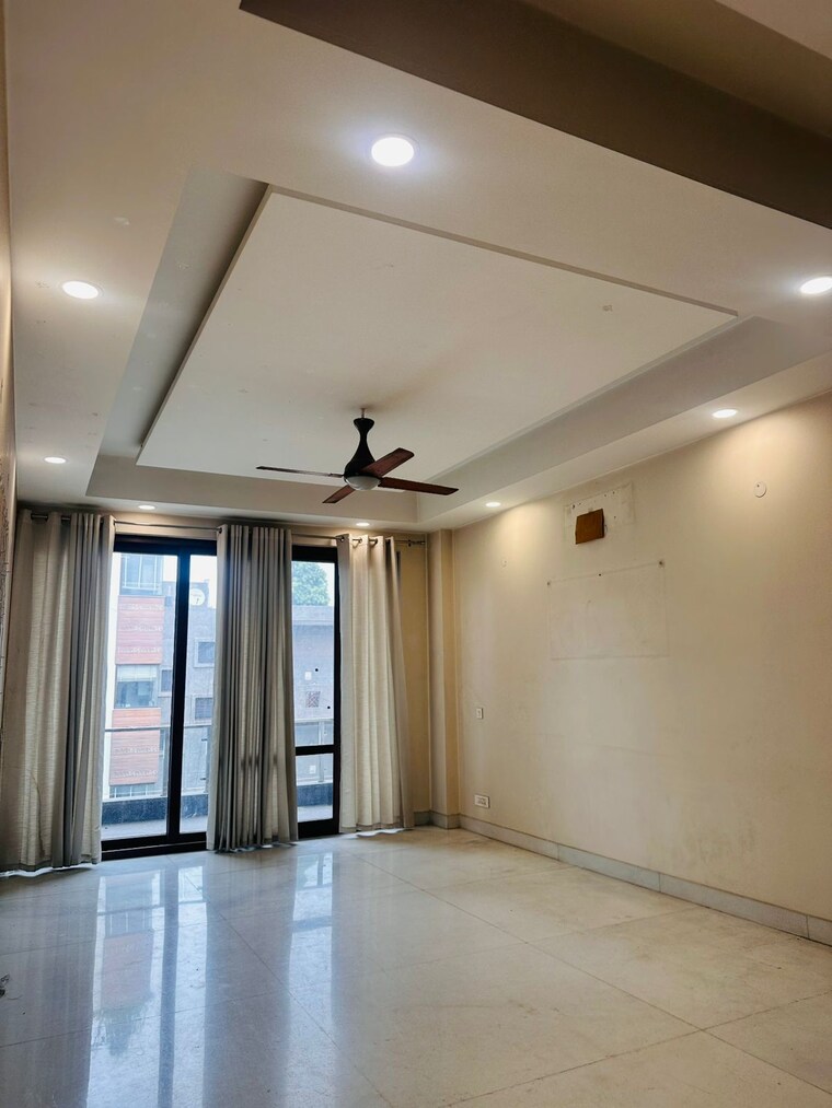 Room, sector 15 ii 3 Bedroom 2200 Sq.Ft. Builder Floor In Sector 15 ii Gurgaon 9185172