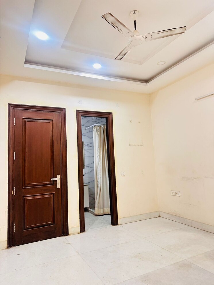 Room, sector 15 ii 3 Bedroom 2200 Sq.Ft. Builder Floor In Sector 15 ii Gurgaon 9185172