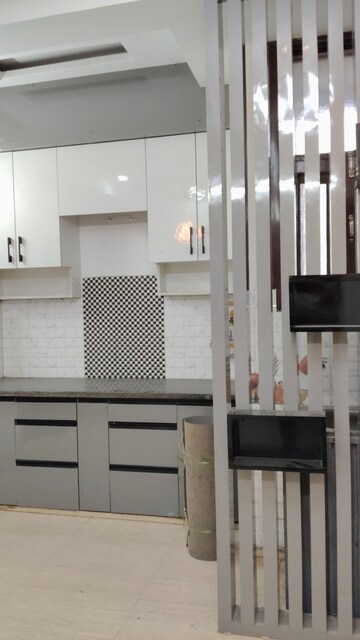 Kitchen in 3 BHK Builder Floor at Parakh Homes, Gyan Khand I – for Sale