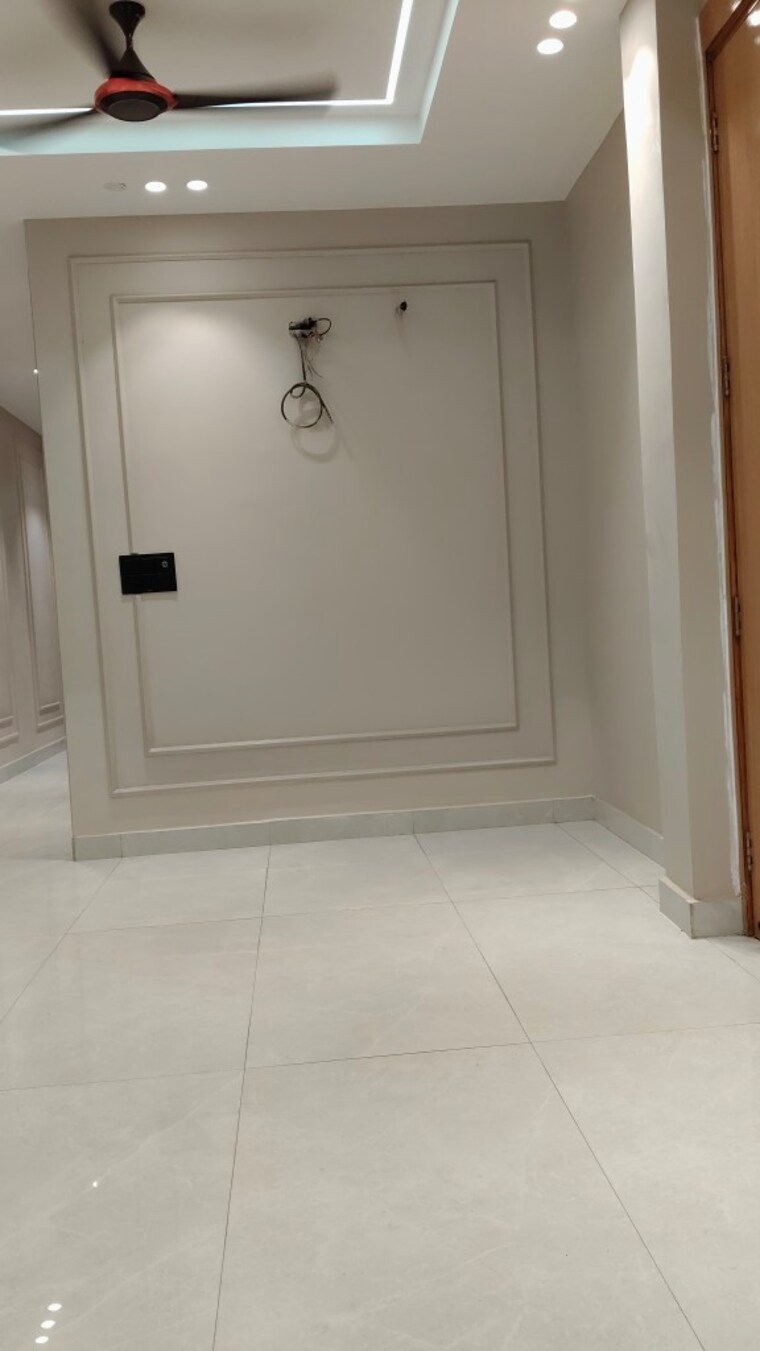 Room, parakh-homes 3 Bedroom 1400 Sq.Ft. Builder Floor In Gyan Khand I Ghaziabad 9185185