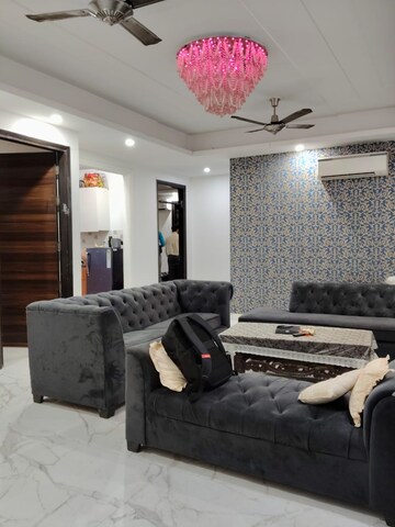 Living Room in 3 BHK Builder Floor at Sector 30 – for Rent