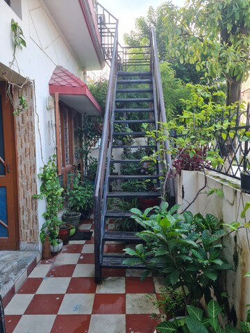 Staircase in 2 BHK Independent House at Vijay Park – for Rent