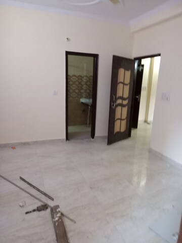 Room in 1 BHK Builder Floor at Maidan Garhi – for Rent