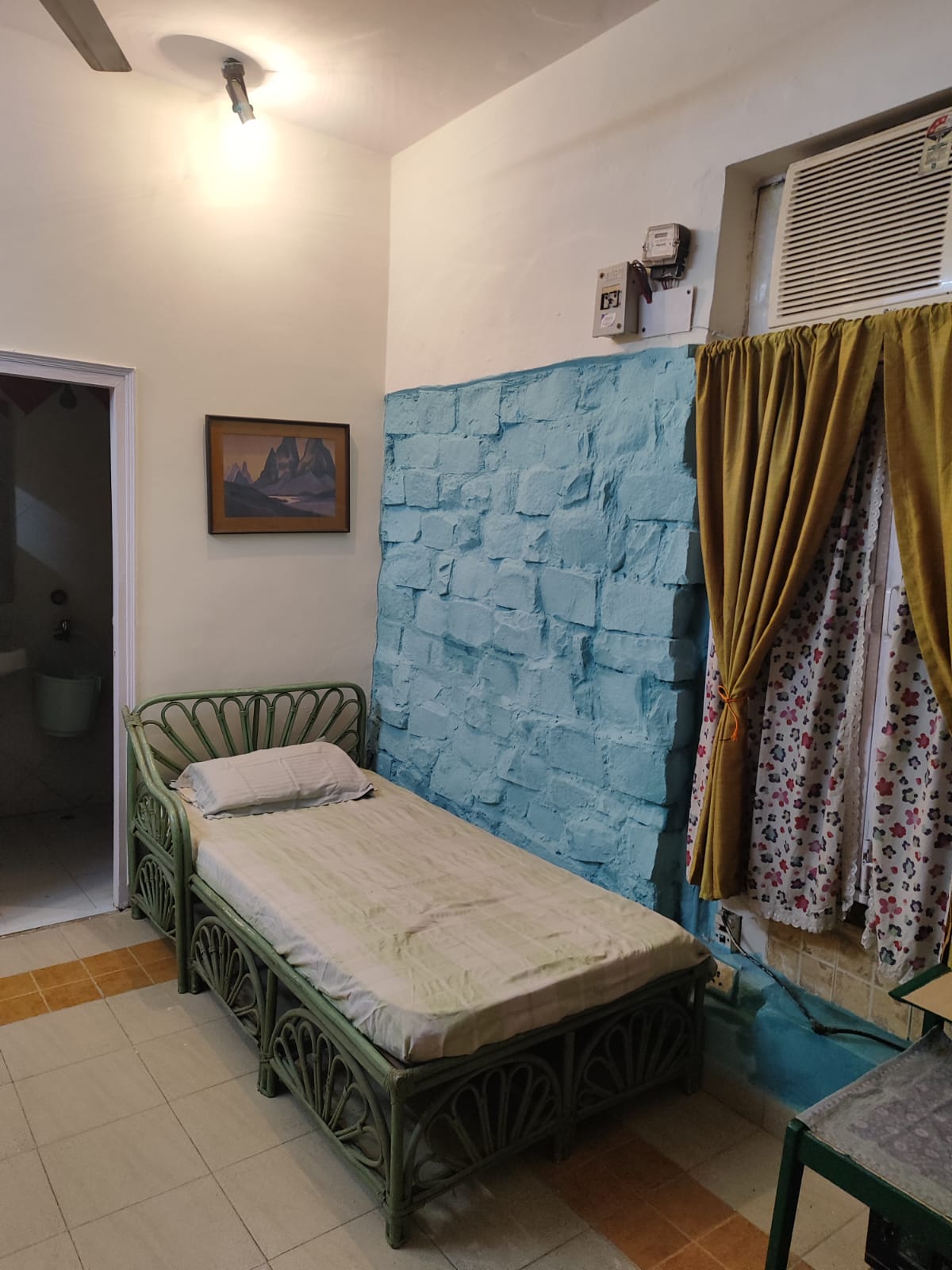 Studio+ Servant Room Villa For Rent in RWA Apartments Sector 30