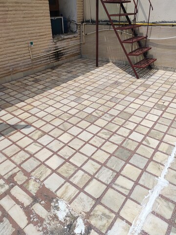 Parking in 1 RK Villa at RWA Apartments Sector 27, Sector 27 – for Rent
