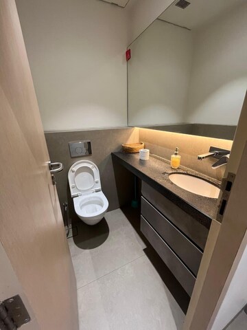 Furnished Amenities in  Office Space at Kohinoor Square Phase 2, Dadar West – for Rent