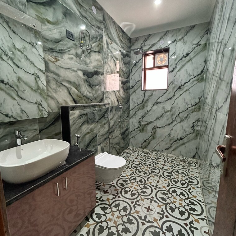 Bathroom, anil-suri-group-residency-23 6+ Bedroom 1700 Sq.Ft. Independent House In Sector 22b Gurgaon 9185360