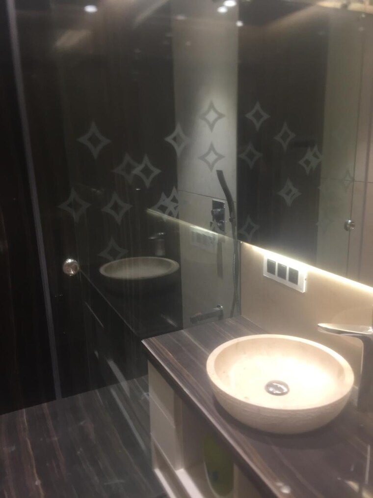 Bathroom, marble-palace 3.5 Bedroom 1600 Sq.Ft. Apartment In Bandra West Mumbai 9185292