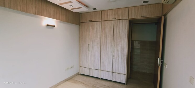 Room, khar west 4 Bedroom 3000 Sq.Ft. Apartment In Khar West Mumbai 9185297
