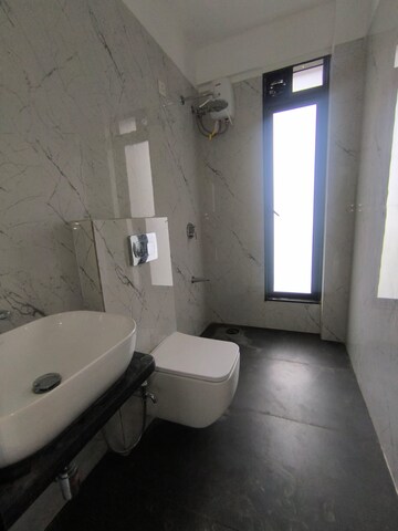 Bathroom in 3 BHK Apartment at DLH Dawn, Santacruz West – for Rent