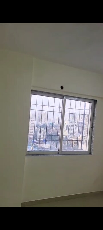 Room in 1 BHK Apartment at One India Tower, Mazgaon – for Sale
