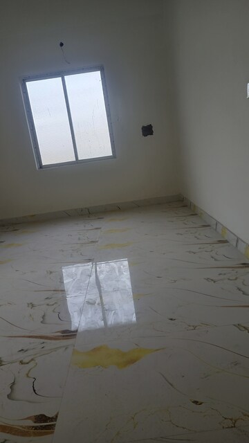 Room in 3 BHK Apartment at Kristi Villa, Chinar Park – for Sale