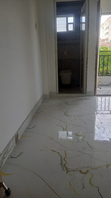 Room in 3 BHK Apartment at Kristi Villa, Chinar Park – for Sale