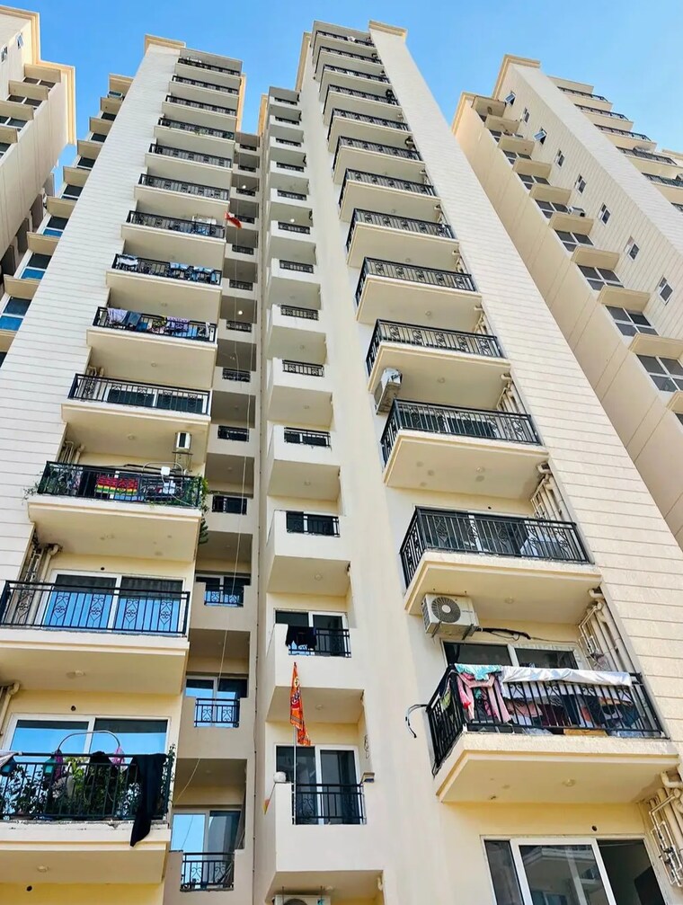 Balcony, signature-global-proxima 2 Bedroom 665 Sq.Ft. Apartment In Sector 89 Gurgaon 9185309