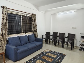 Living Room in 2 BHK Apartment at Halasuru – for Rent
