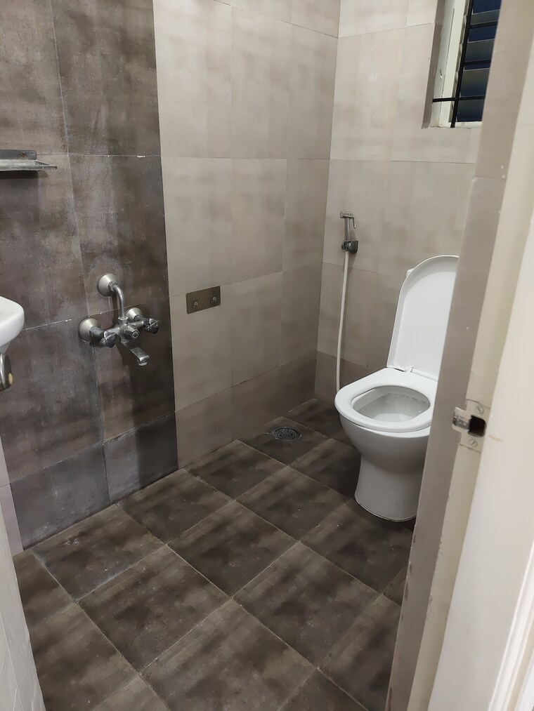 Bathroom, halasuru 2 Bedroom 1000 Sq.Ft. Builder Floor In Halasuru Bangalore 9185331