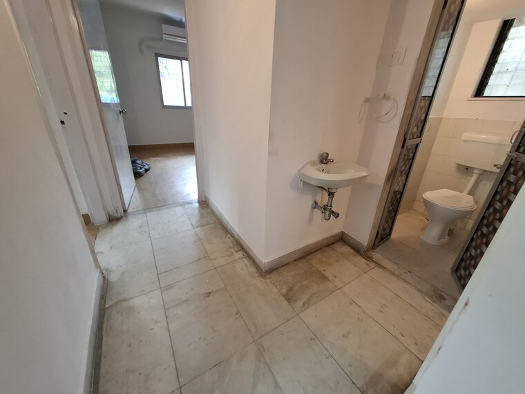 Bathroom, andheri west 2 Bedroom 700 Sq.Ft. Apartment In Andheri West Mumbai 9185342