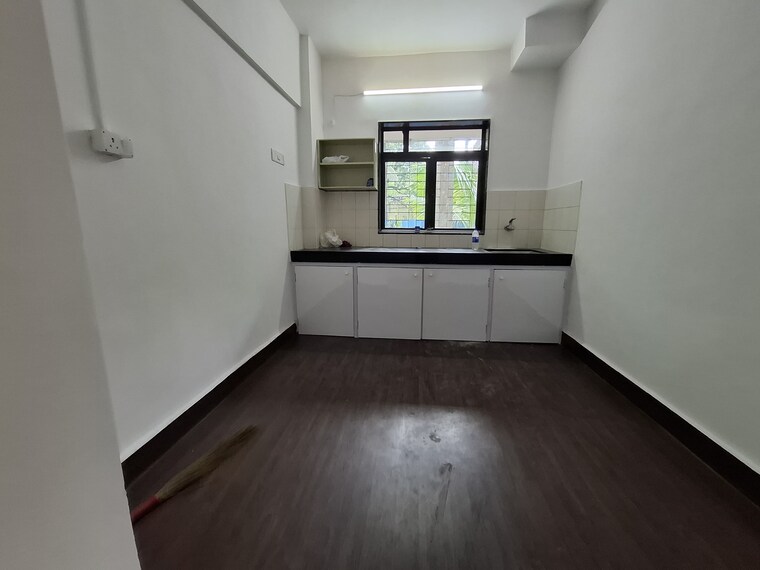 Room, andheri west 2 Bedroom 700 Sq.Ft. Apartment In Andheri West Mumbai 9185342