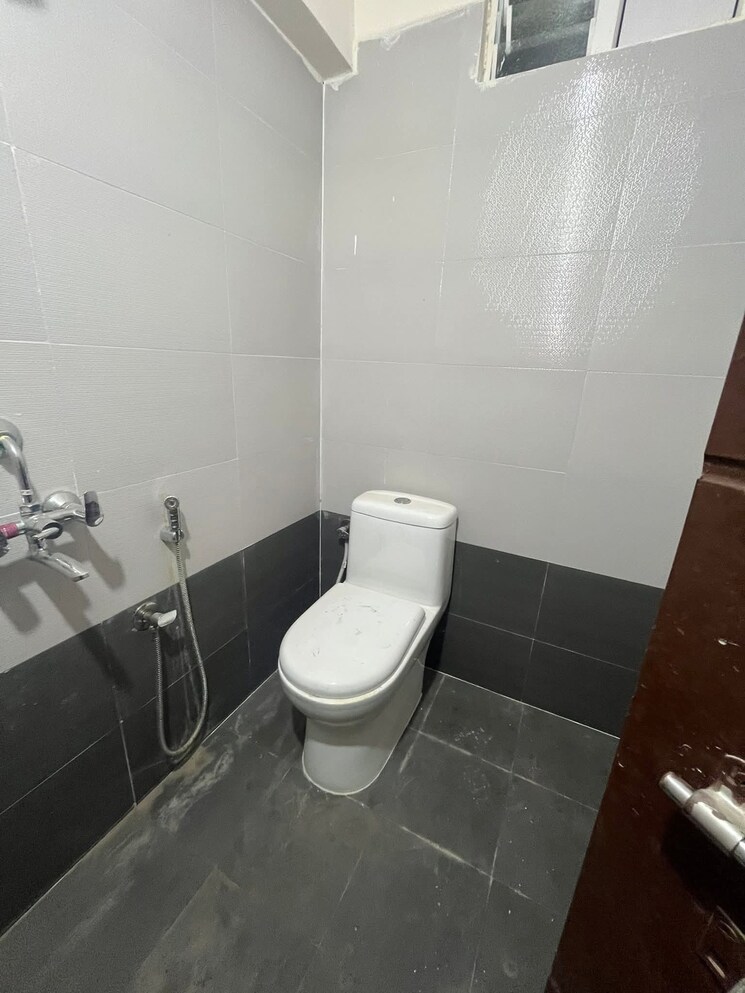 Bathroom, kondapur 1 Bedroom 750 Sq.Ft. Apartment In Kondapur Hyderabad 9185347