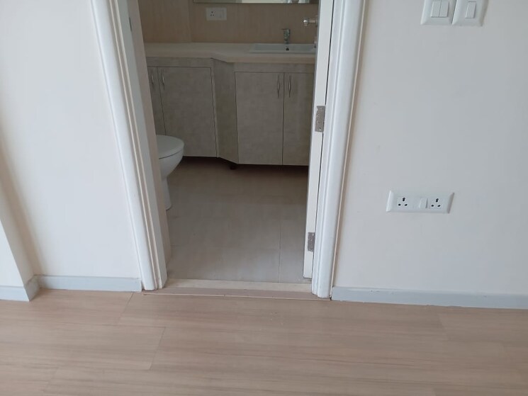 Room, dlf-the-skycourt 3 Bedroom 1931 Sq.Ft. Apartment In Sector 86 Gurgaon 9185365