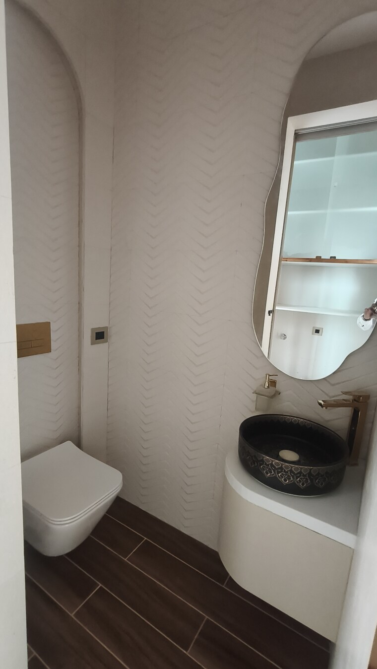 Attached Bathroom, indiabulls-sky-forest 3 Bedroom 1750 Sq.Ft. Apartment In Lower Parel Mumbai 9185388