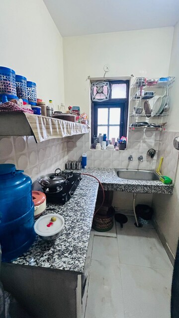 Team Area in 1 RK Builder Floor at Sector 39 – for Rent