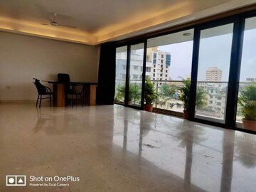 3.5 BHK Apartment For Rent in Bandra West