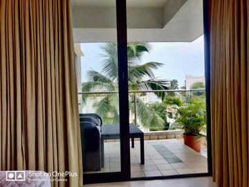 Balcony in 3.5 BHK Apartment at Bandra West – for Rent