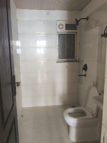 Bathroom in 3 BHK Apartment at Amrapali Silicon City, Sector 76 – for Rent