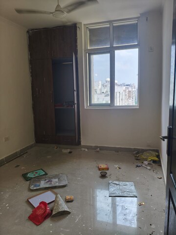 Bathroom in 2 BHK Apartment at Amrapali Silicon City, Sector 76 – for Rent