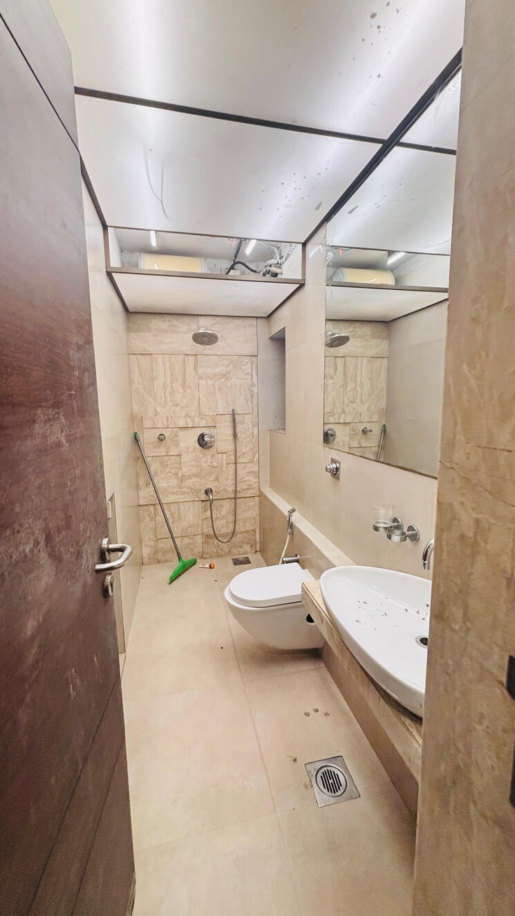 Attached Bathroom, sukhada-apartment 2 Bedroom 950 Sq.Ft. Apartment In Worli Mumbai 9185418