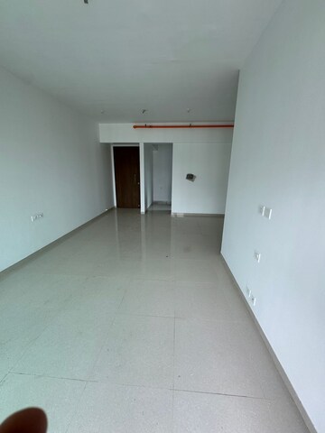 Room in 3 BHK Apartment at Kalpataru Immensa, Kolshet Road – for Sale